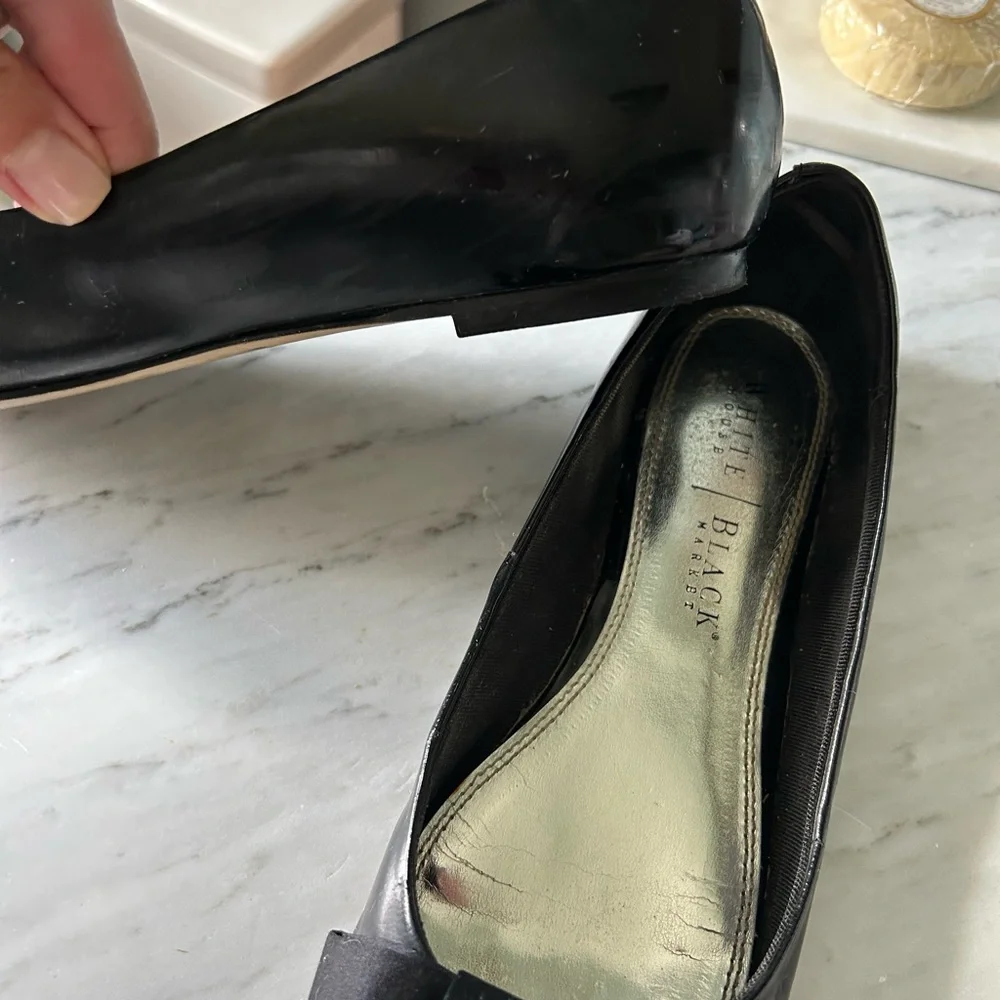White House Black Market Women's Black and White Ballet Flats